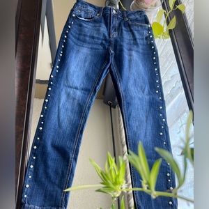 Skinny Jeans Embellished Size 9. Pantalón de Mezclilla con piedreria medida 9